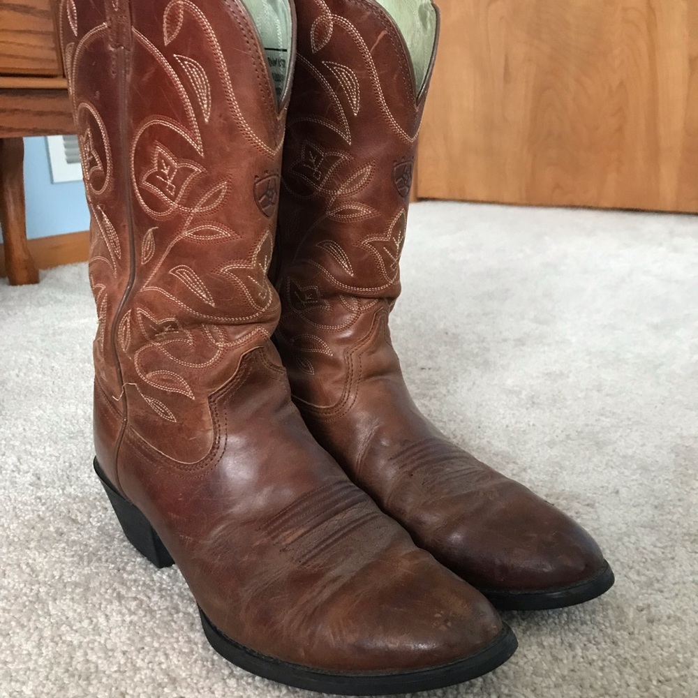 Women’s Ariat boots